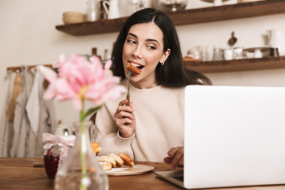 Αυτές είναι οι συνήθειες που σε παχαίνουν χωρίς να το καταλαβαίνεις