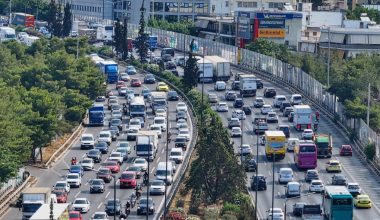 Νέος ΚΟΚ: Ποιοι οδηγοί κινδυνεύουν με πρόστιμο 1.000 ευρώ και αφαίρεση της άδειας οδήγησης