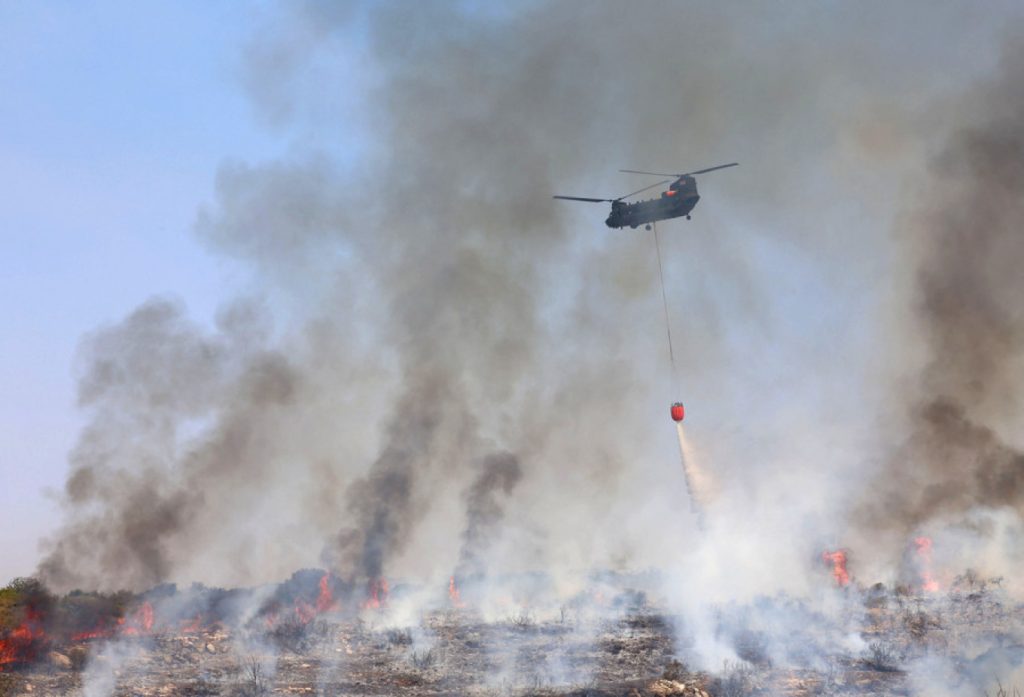 Μαίνεται η πύρινη λαίλαπα στην Κύπρο: Chinook στέλνει η Αίγυπτος