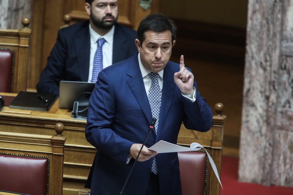 N.Μηταράκης σε Σ.Φάμελλο: «Η ψηφοφορία θα γίνει κανονικά – Η ΝΔ είναι εδώ» – Για μετά τα μεσάνυχτα η ψηφοφορία