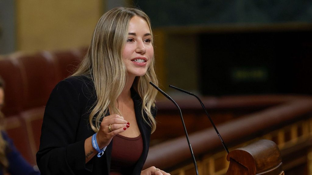 Nοέλια Νούνιεζ: Η ξανθιά καλλονή βουλευτής είχε πλαστό πτυχίο – Σειρά παραιτήσεων κι από άλλους πολιτικούς