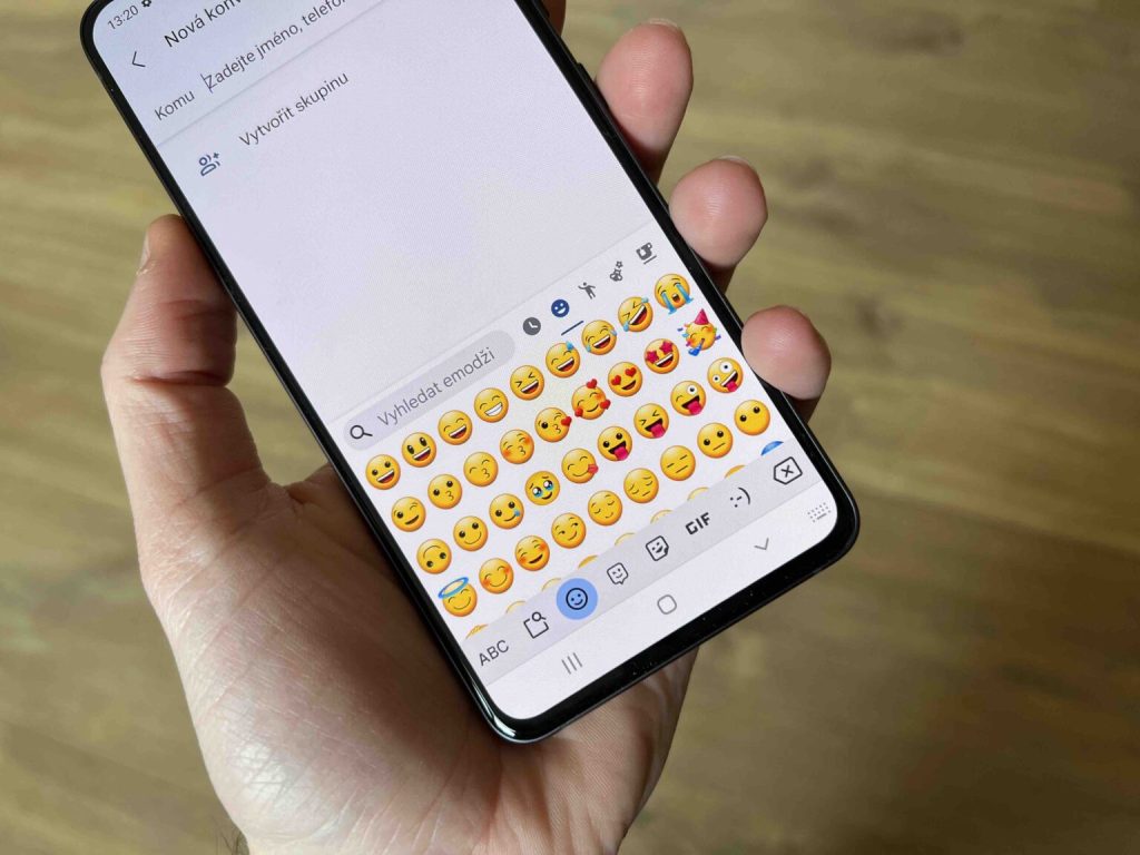 Emoji και σχέσεις: Ένα αθώο γλυκό παιχνίδι ή αιτία χωρισμού; – Αποκρυπτογράφηση τώρα!