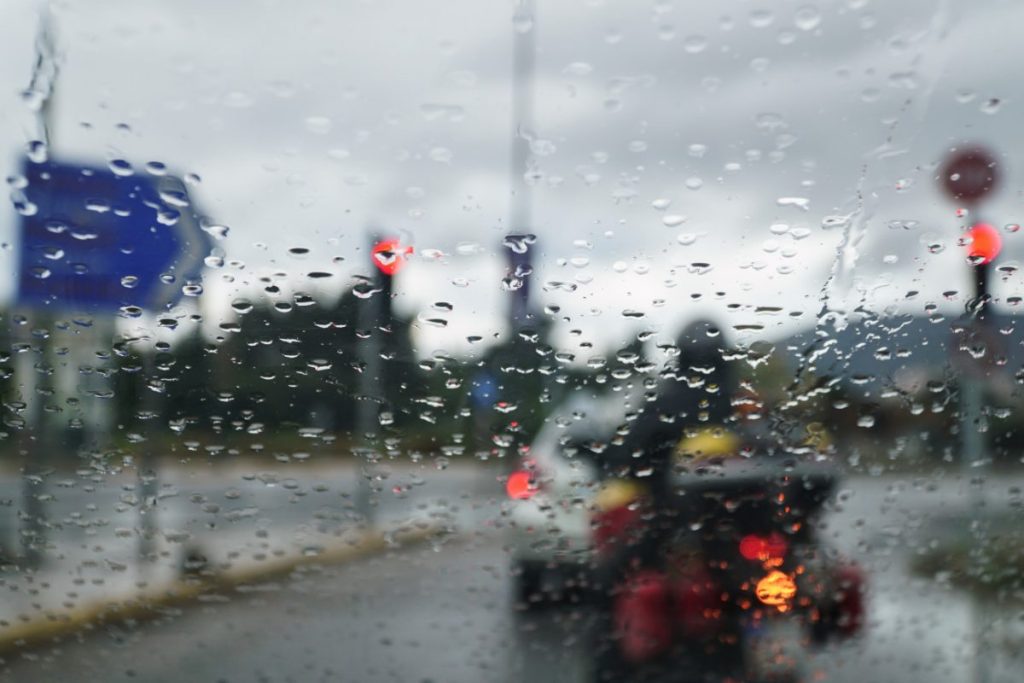 Καιρός: Έως 36 βαθμούς Κελσίου αύριο η θερμοκρασία – Πού θα σημειωθούν βροχές και καταιγίδες