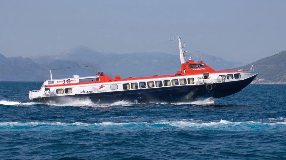 Βλάβη στο Flying Dolphin XIX: Εκτελούσε το δρομολόγιο Αίγινα-Πειραιά – Ταλαιπωρία για 118 επιβάτες