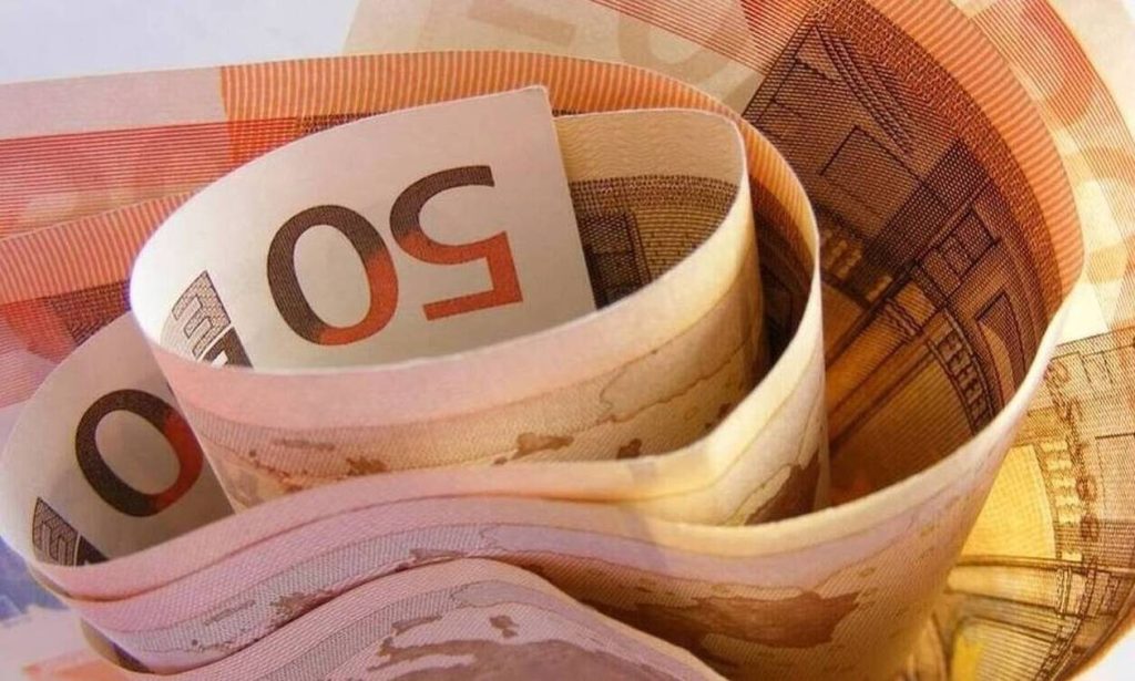 Νέο εργασιακό νομοσχέδιο: Από 49 έως 404 ευρώ τα κέρδη ετησίως σε μισθωτούς και συνταξιούχους