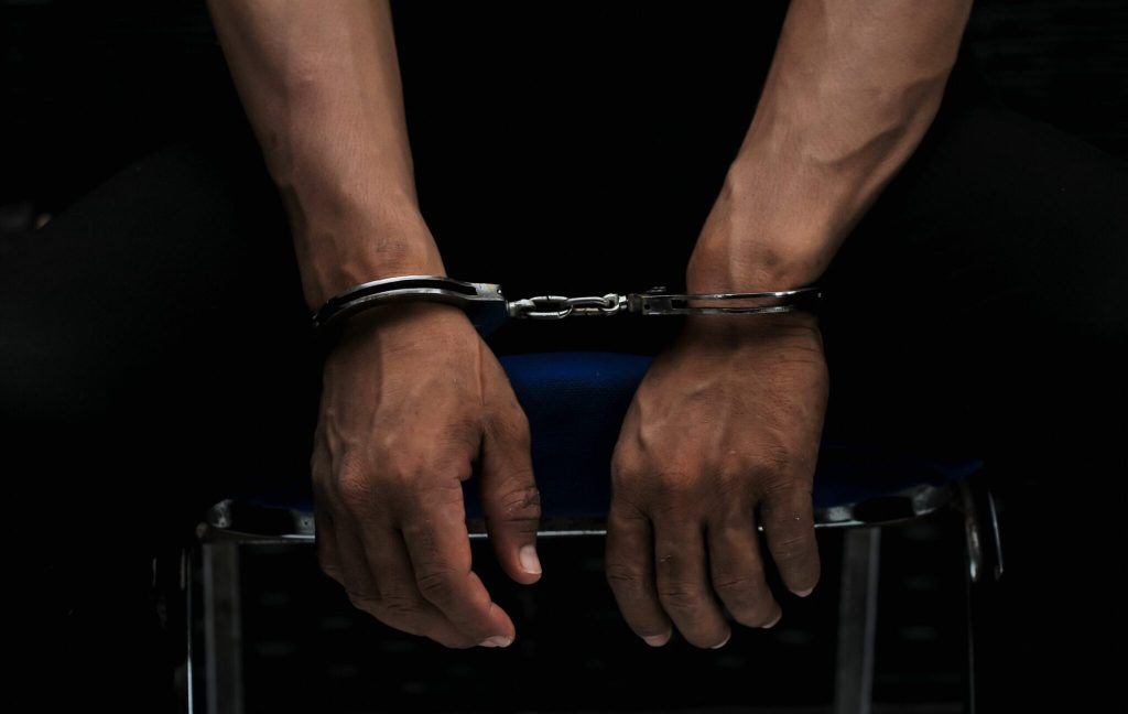 Πήλιο: Αναστάτωση στην παραλία «Τζίτζικας» με δύο άνδρες που έκαναν γυμνισμό – Τρεις συλλήψεις