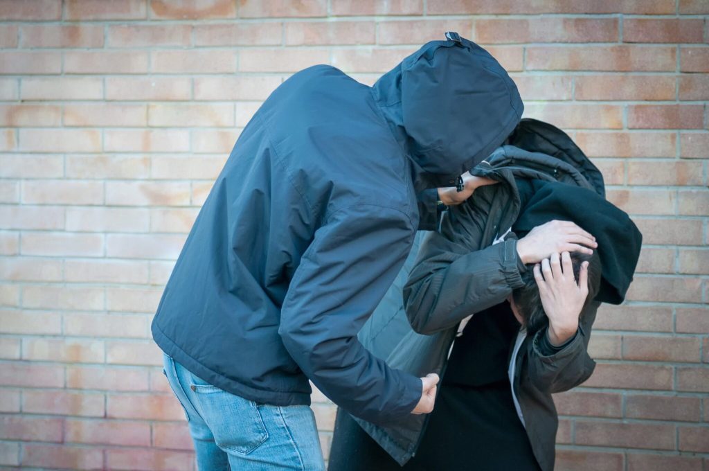 Θεσσαλονίκη: Άγριος ξυλοδαρμός 15χρονου από παρέα ανηλίκων – Τον χτύπησαν με μπουνιές και κλωτσιές