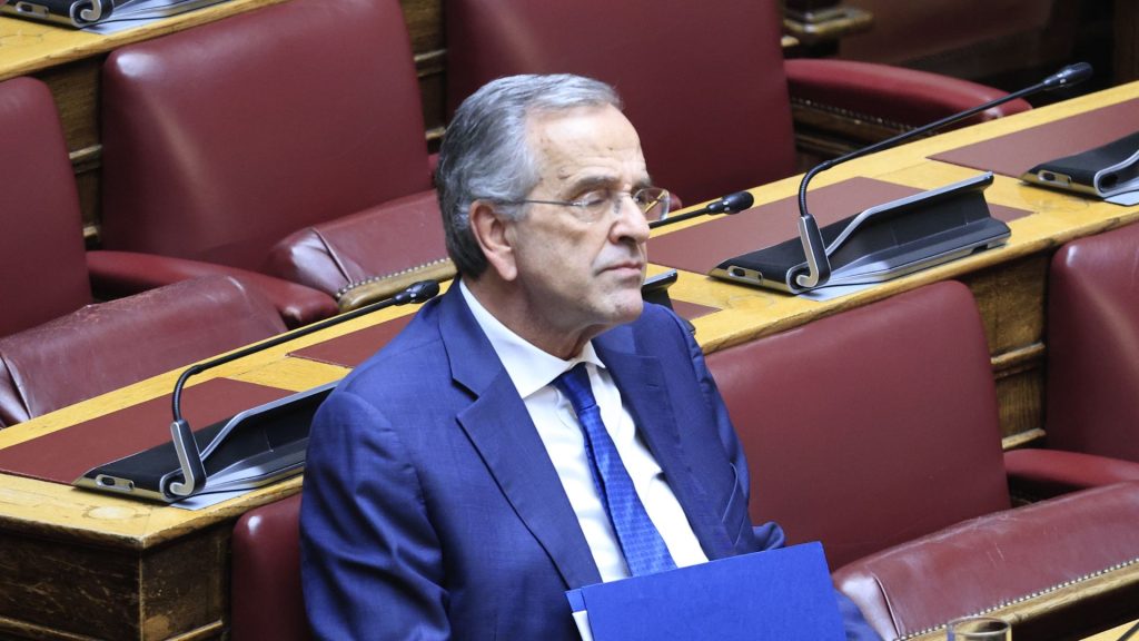 Το κατάλληλο «timing» για κόμμα αναζητεί ο Α.Σαμαράς ενώ παραμένει πιθανό ένα «κόμμα Καρυστιανού»