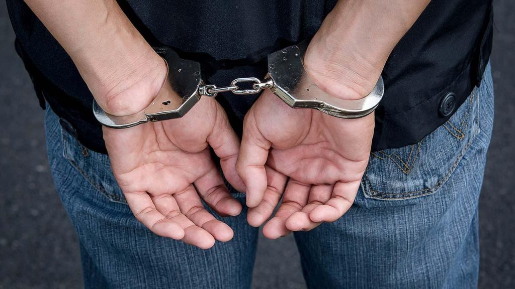Παλλήνη: Χειροπέδες σε 43χρονο που είχε τοποθετήσει κρυφή κάμερα σε γυναικείες τουαλέτες σε εταιρεία