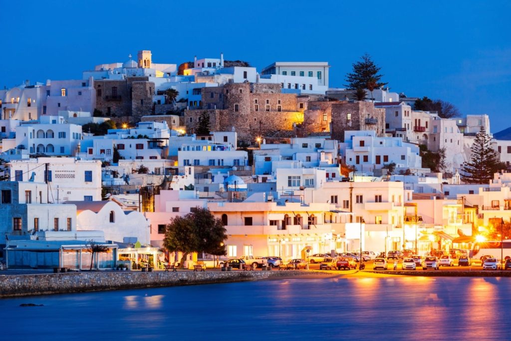 Αποδράσεις στα ελληνικά νησιά τον Σεπτέμβριο: 4+1 επιλογές με υπέροχες παραλίες και όμορφα μονοπάτια