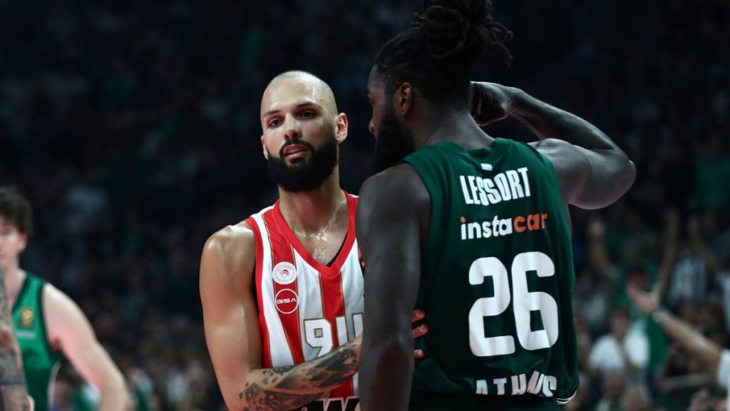 Οι αντιδράσεις των Εβάν Φουρνιέ και Ματίας Λεσόρ για τον σεισμό των 5,2 Ρίχτερ – «Τι στο καλό ήταν αυτό!»
