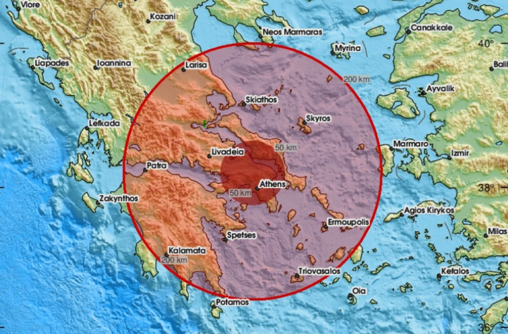 Μέχρι τις Κυκλάδες, την Πελοπόννησο και τις Σποράδες έγινε αισθητός ο σεισμός των 5,2 Ρίχτερ (φώτο)