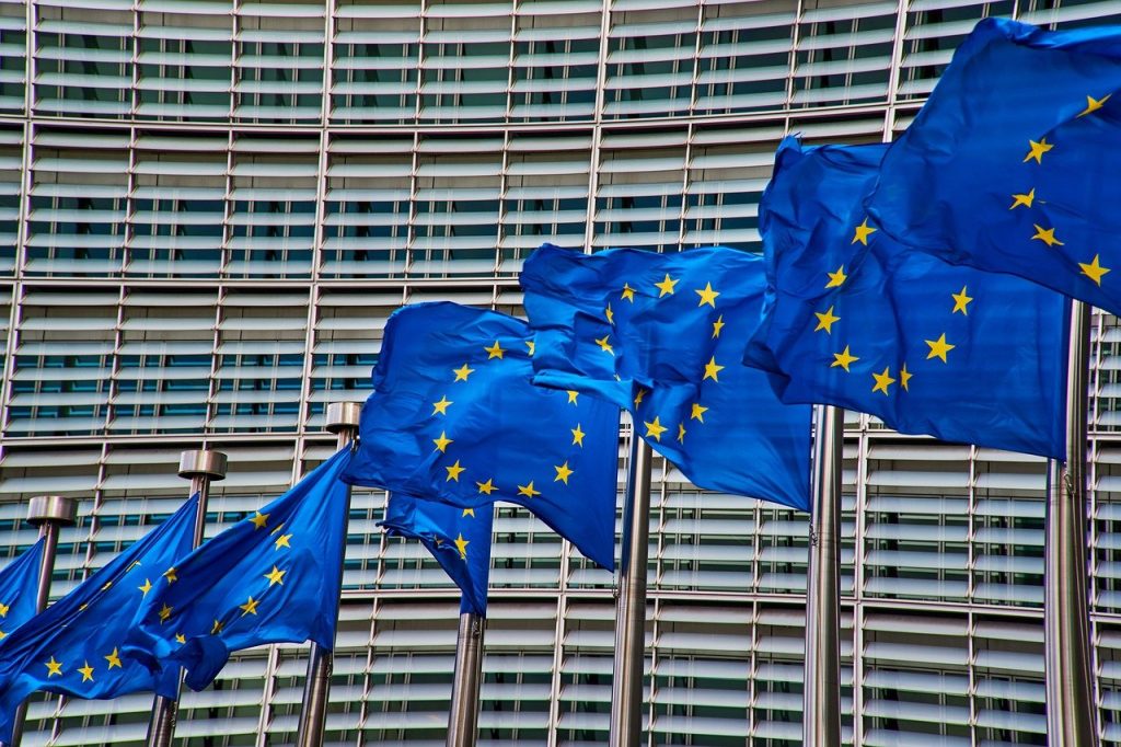 Politico: «Οι πλουσιότερες χώρες της ΕΕ πραγματοποιούν μυστική συνάντηση – Θέλουν περικοπές στις επιδοτήσεις»