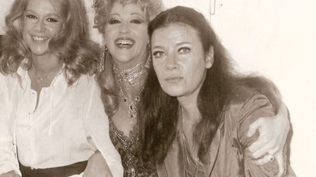 Όταν οι σταρ σίγησαν με τον ίδιο τρόπο: Η τραγική σύνδεση μεταξύ Βουγιουκλάκη, Καρέζη & Λάσκαρη