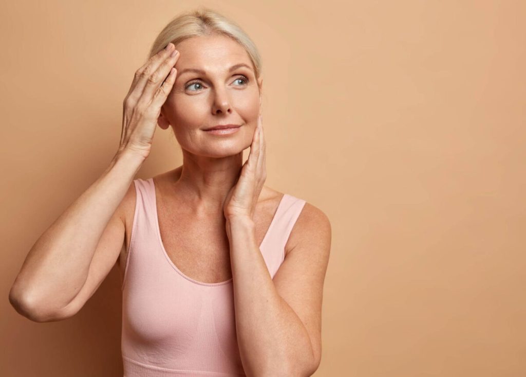 Νέα μελέτη αποκαλύπτει: Ποιες είναι οι δύο φάσεις στη ζωή μας που γερνάμε ραγδαία