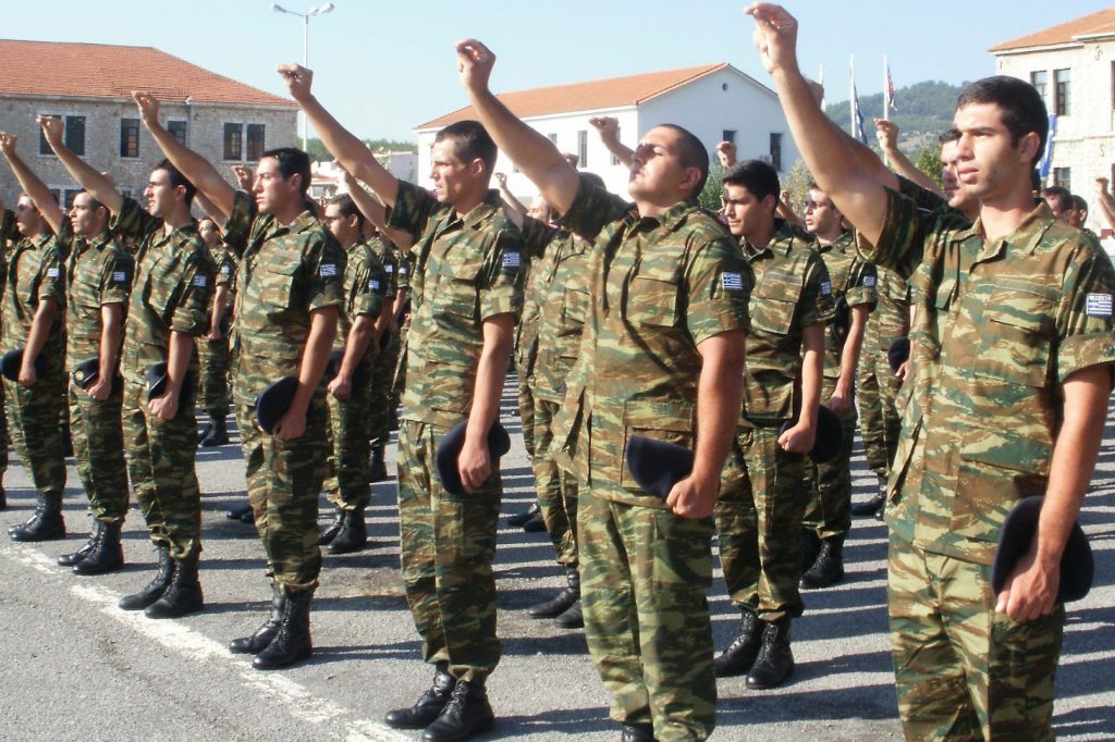 Νίκος Δένδιας: Μειωμένη θητεία για όσους κατατάσσονται μετά το Λύκειο