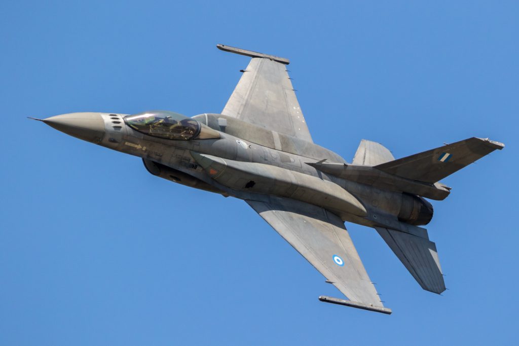 Λευκωσία: Οπλισμένα ελληνικά F-16 Viper πέταξαν επάνω από την πόλη