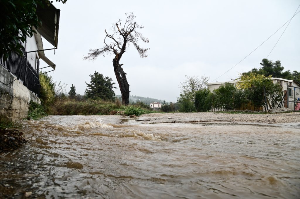 Μήνυμα από το 112 στη Λακωνία: «Προειδοποίηση για ισχυρές βροχοπτώσεις και καταιγίδες»