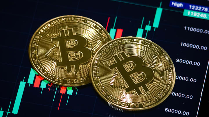 «Έσπασε» κάθε ρεκόρ το Bitcoin – Ξεπέρασε τα 125.000 δολάρια!