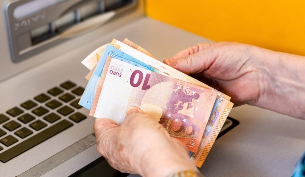 Πάνω από 1 εκατ. οι συνταξιούχοι που δεν θα λάβουν το επίδομα των 250 ευρώ