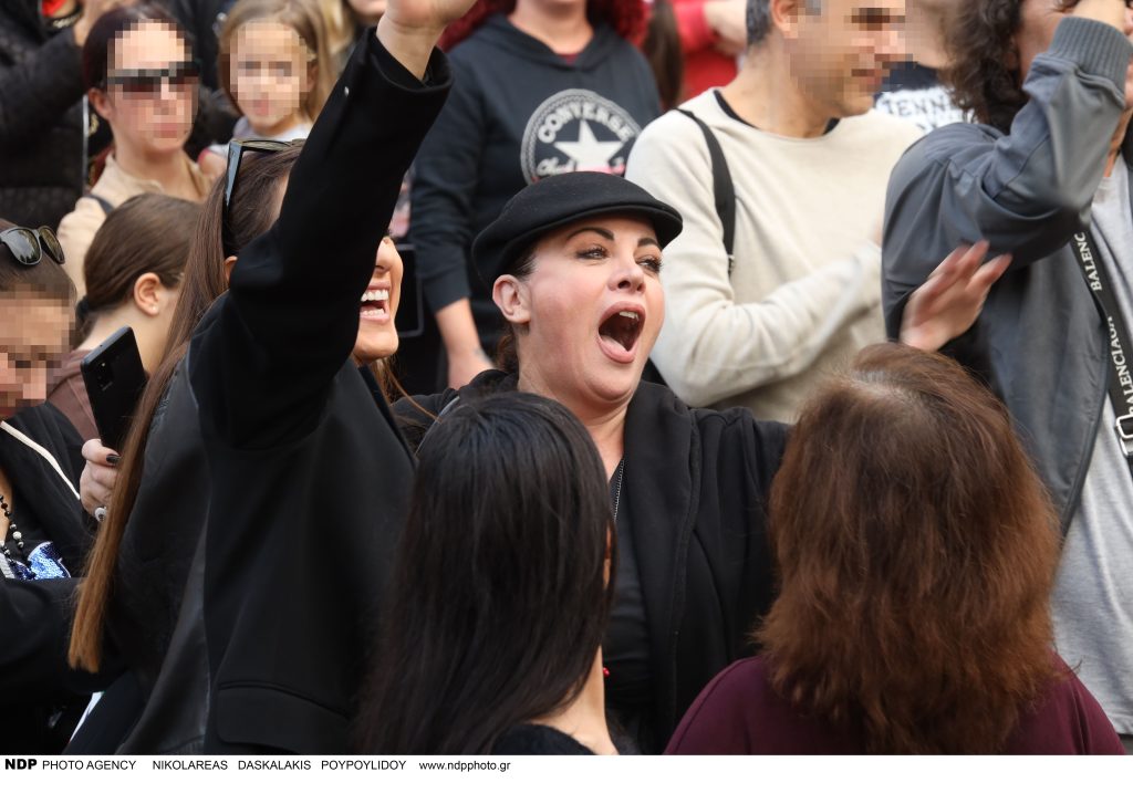 Η Νένα Χρονοπούλου γύρισε το χρόνο πίσω: Έκανε λίφτινγκ και μας δείχνει το νέο της πρόσωπο (φωτό)