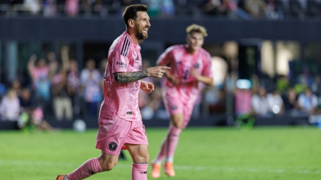 MLS: Ο Λιονέλ Μέσι «σφράγισε» το Χρυσό Παπούτσι εναντίον της ομάδας που ανήκει στον Γ.Αντετοκούνμπο – Δείτε βίντεο