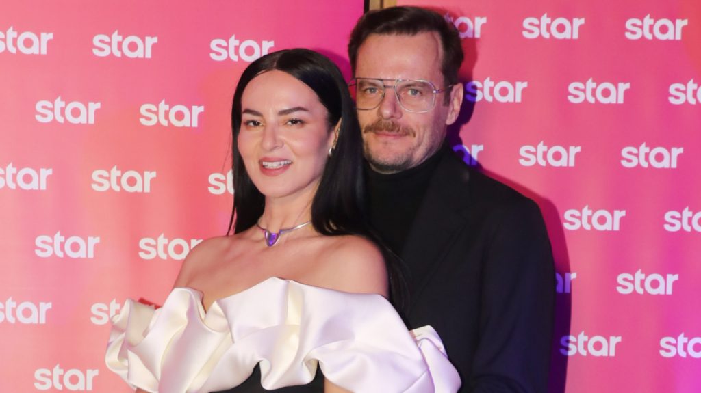 Ζενεβιέβ Μαζαρί για τον σύζυγό της: «Ζηλεύω πάρα πολύ και κάνω όλες τις κατινιές – Δεν μασάω» (βίντεο)