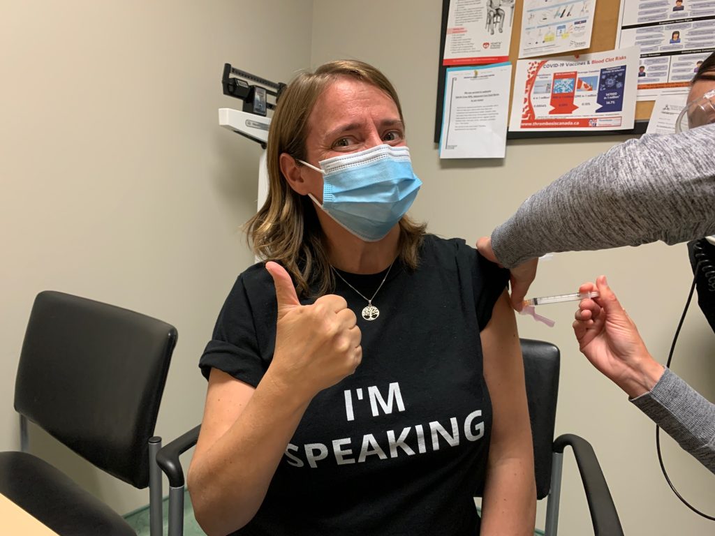 Γνωστή γιατρός στον Καναδά υπέρμαχος των εμβολίων mRNA για τον COVID-19 διαγνώστηκε με  καρκίνο