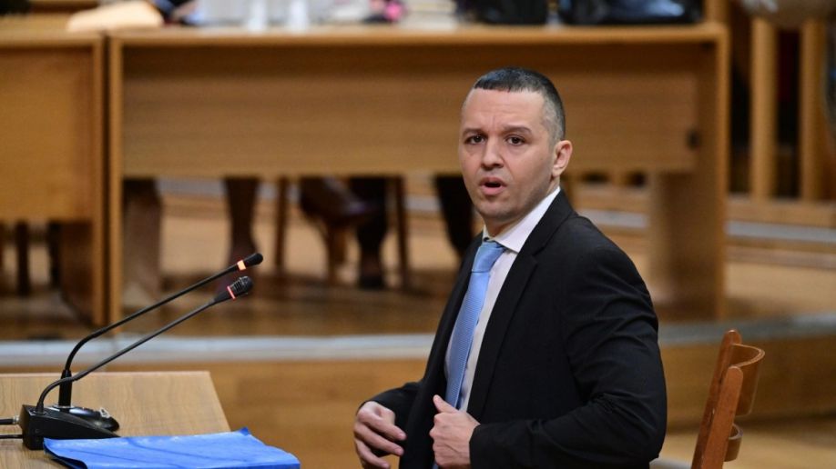 Ν.Κασιδιάρης στο Εφετείο: «Η δολοφονία Π.Φύσσα δολοφόνησε εμένα και την Χρυσή Αυγή»