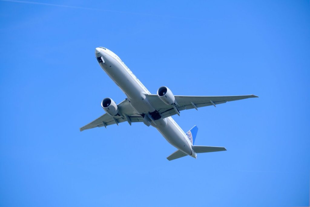 Απίστευτο περιστατικό μέσα σε αεροπλάνο: Γυναίκα έφτιαξε… χειροποίητα ζυμαρικά στα 30.000 πόδια (βίντεο)