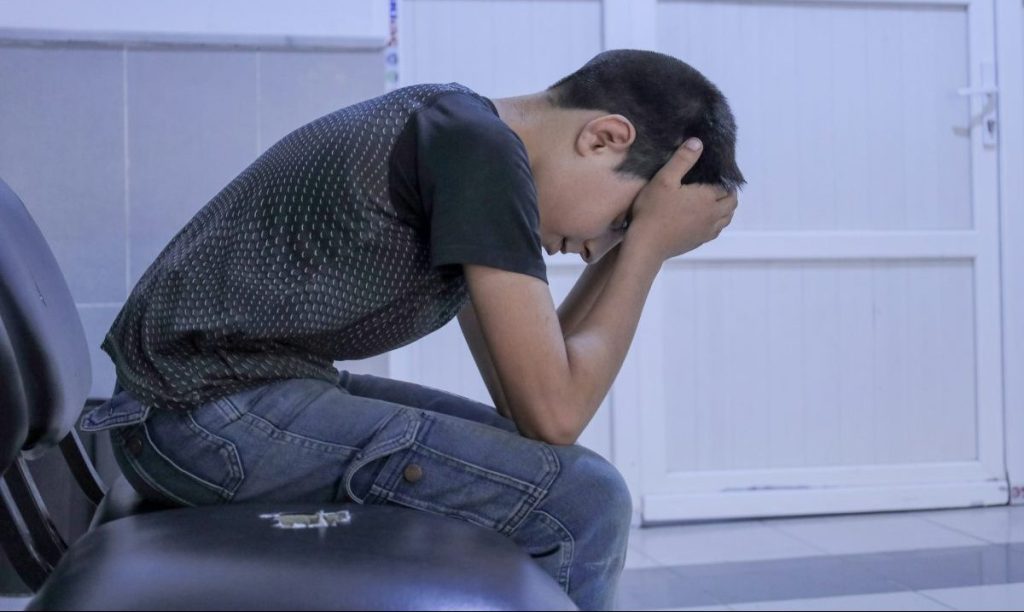 Ιταλία: Τρεις έφηβοι βασάνισαν 15χρονο με αναπηρία – Του έσβησαν τσιγάρο πάνω του