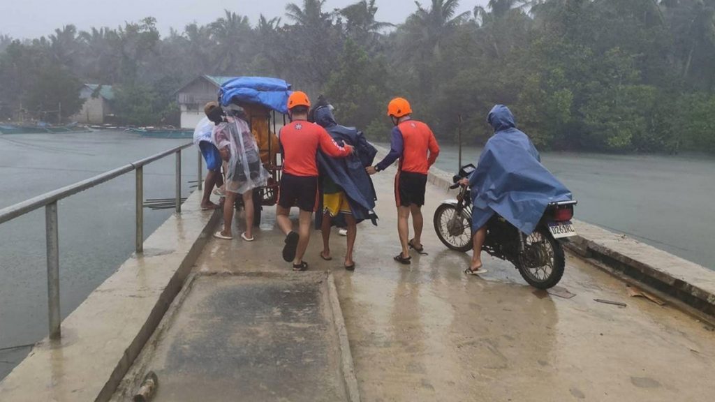 Ο τυφώνας Φουνγκ-γουόνγκ πλησιάζει την Ταϊβάν: Πάνω από 3.000 κάτοικοι απομακρύνθηκαν από τα σπίτια τους