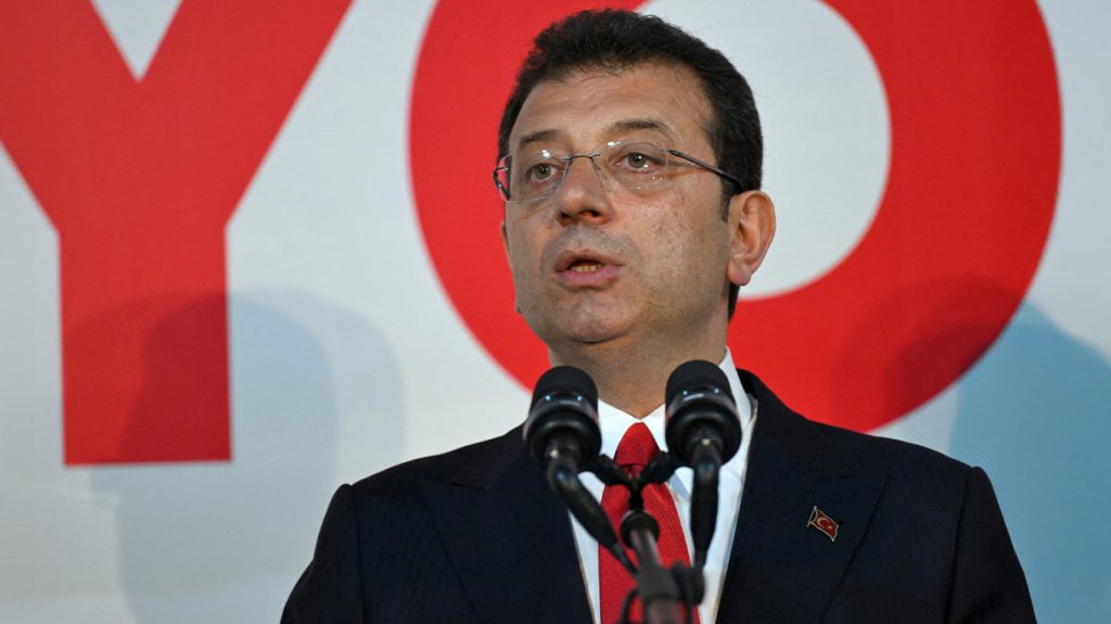 «Μύδροι» του Ε.Ιμάμογλου κατά του Τ.Ερντογάν: «Ντροπή σας – Μεταδώστε αν τολμάτε σε ζωντανή μετάδοση τη δίκη»