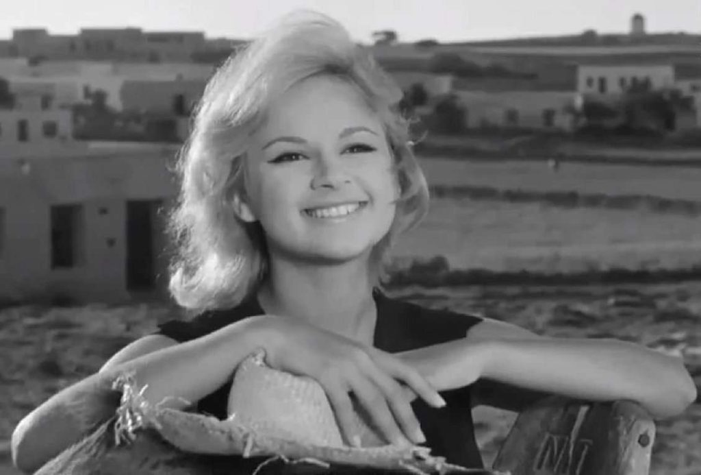 Αλίκη Βουγιουκλάκη: Οι τρεις υποψήφιοι αγοραστές για το σπίτι επί της Στησιχόρου