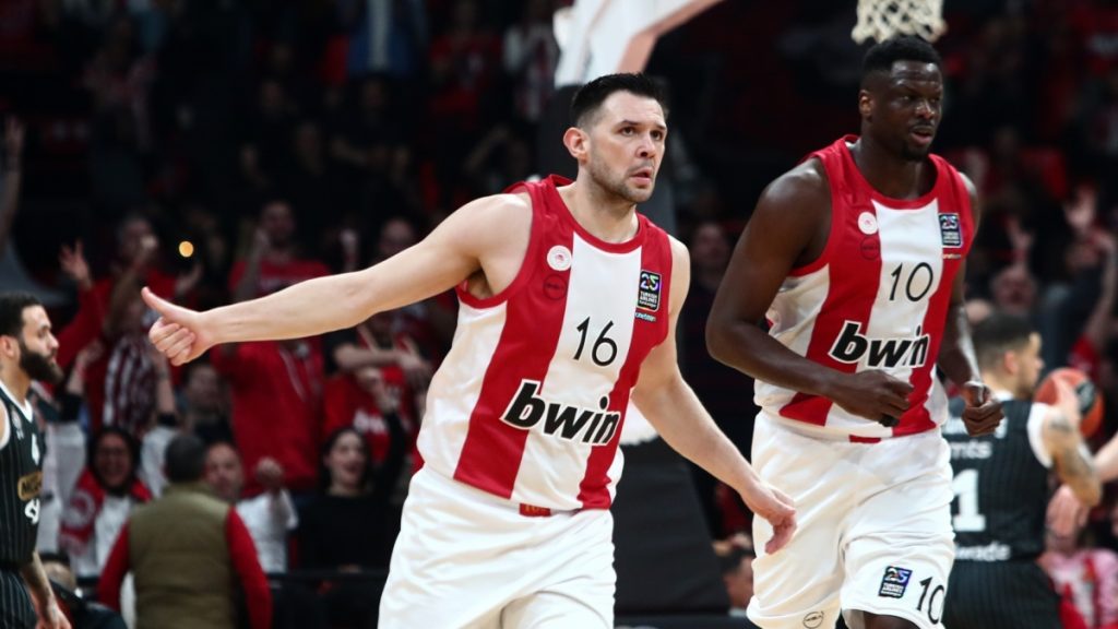 Euroleague: «Καμπάνα» ύψους 6.000 ευρώ στον Ολυμπιακό για τα υβριστικά συνθήματα στον αγώνα με την Παρτιζάν