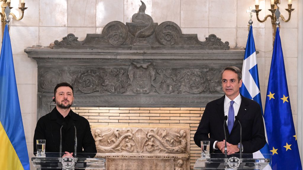 ΚΚΕ για Β.Ζελένσκι: «Η κυβέρνηση αποφάσισε να υποδεχθεί το ευρωατλαντικό ανδρείκελο»