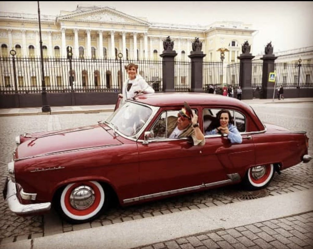 To Fatsabook συνεχίζει το ταξίδι του στην μαγευτική Αγία Πετρούπολη – Απόψε στις 22:00 στο ExtraPRONEWS