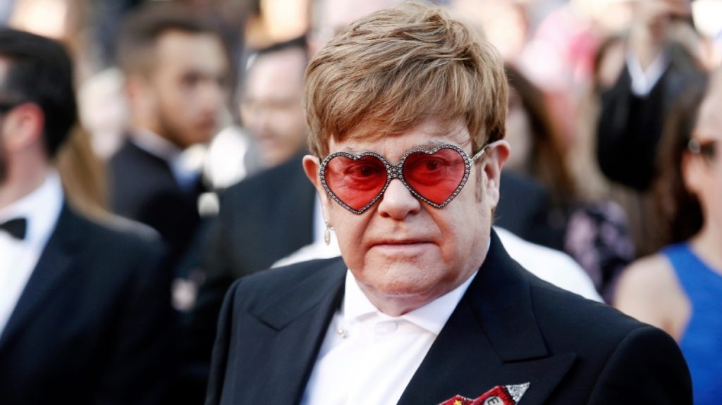 Αισιόδοξος ο Έλτον Τζον για το θέμα υγείας του: «Πιστεύω ότι η επιστήμη θα με βοηθήσει σύντομα να το ξεπεράσω»