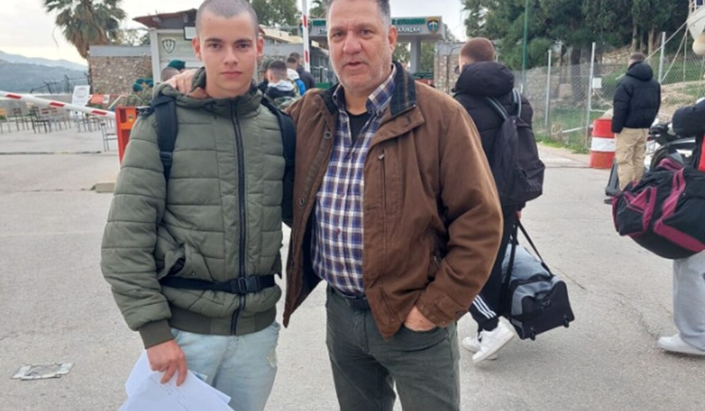 Κρήτη: H σπαρακτική μαντινάδα του πατέρα του 19χρονου Ραφαήλ που σκοτώθηκε από χειροβομβίδα στη Ρόδο