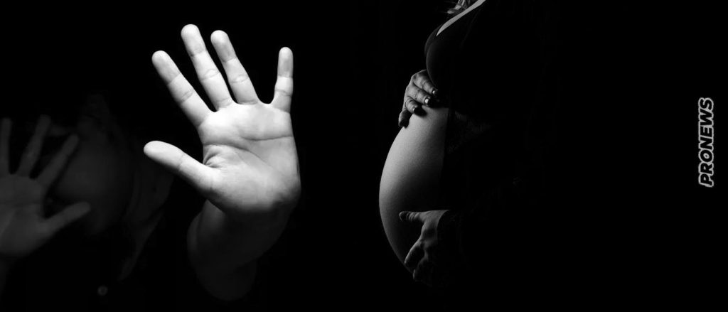 Μενίδι: 14χρονη απέβαλε μετά τον ξυλοδαρμό της από την μητέρα της και πήγε στην αστυνομία με το νεκρό βρέφος!