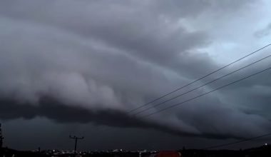 Bίντεο: Απίστευτο shelf cloud «σκέπασε» τα νότια προάστια της Αττικής!