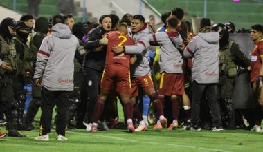 Σκηνές «ροντέο» σε αγώνα στη Βολιβία: Το άγριο ξύλο μεταξύ δύο ομάδων οδήγησε σε 17 κόκκινες κάρτες! (βίντεο)