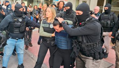 Προφυλακιστέα η 46χρονη που κατηγορείται για τη δολοφονία της 75χρονης πεθεράς της – «Χθες η οικογένεια έκλαιγε»