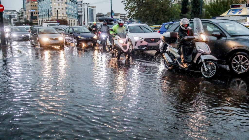 Ισχυρή νεροποντή στην Κέρκυρα: Πάνω από 200m βροχής λόγω της Adel – Πού έπεσε το περισσότερο νερό (χάρτης)