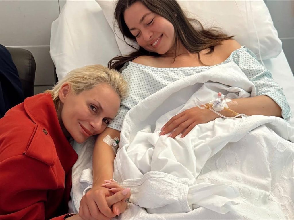 Εβελίνα Σκίτσκο: Συγκλονίζει το μοντέλο – «Διαγνώστηκα με καρκίνο στο παχύ έντερο, είχα έντονα συμπτώματα» (βίντεο)