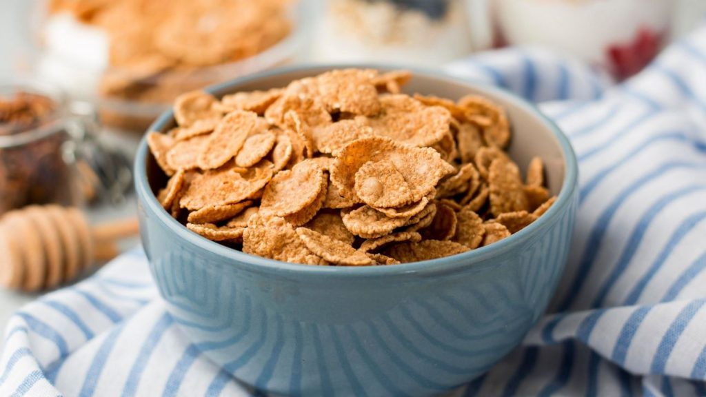 Εντοπίστηκαν υψηλά επίπεδα «παντοτινών χημικών» σε δημητριακά στην Ευρώπη – Βρέθηκαν και σε ελληνικά παξιμάδια