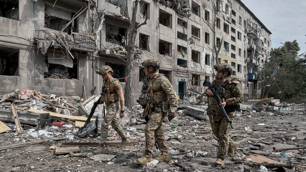 Ποκρόφσκ: Ρώσοι στρατιώτες  γελούν με τις δηλώσεις του Σίρσκι   ότι το Κίεβο ελέγχει ακόμη μέρος της πόλης