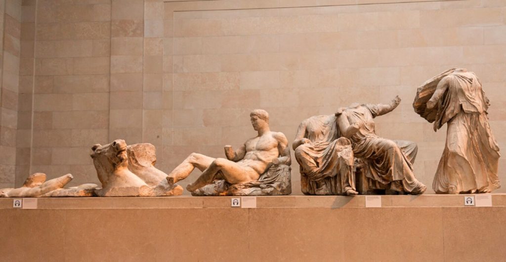 Πρόεδρος του Βρετανικού Μουσείου: «Παραμένω αισιόδοξος για μια συμφωνία με την Ελλάδα για τα Γλυπτά του Παρθενώνα»