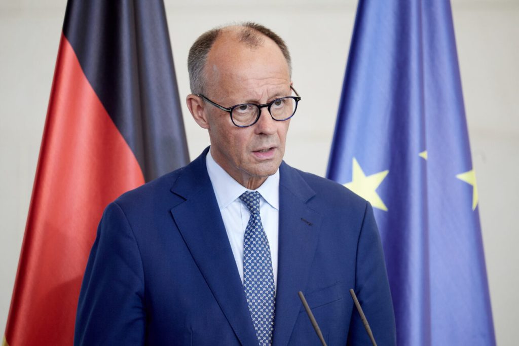 Φ.Μερτς: «Δεν ζούμε σε πόλεμο αλλά δεν ζούμε πλέον και μόνο σε ειρήνη»