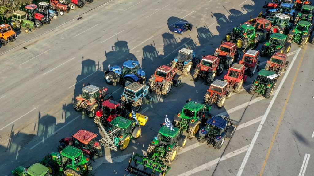Οι αγρότες για το κυριακάτικο μήνυμα του Κ.Μητσοτάκη: «Εμπρηστικά όσα είπε – Τα μπλόκα θα ενταθούν»